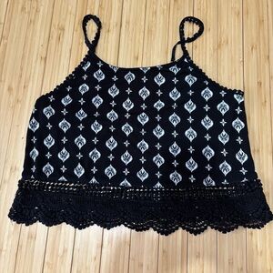 Cropped crochet lace trim top. Black and white. Size XS.